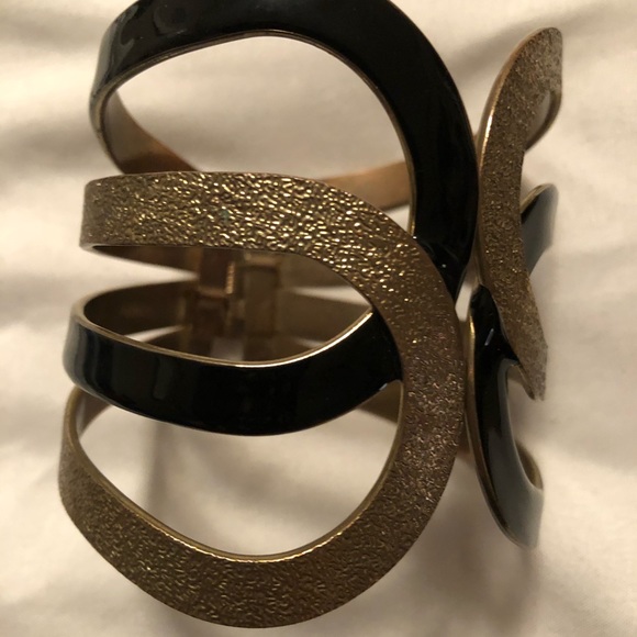 Bangle Bracelet - Picture 4 of 7